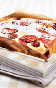 Ljummen Clafoutis – en lyxig ugnspannkaka