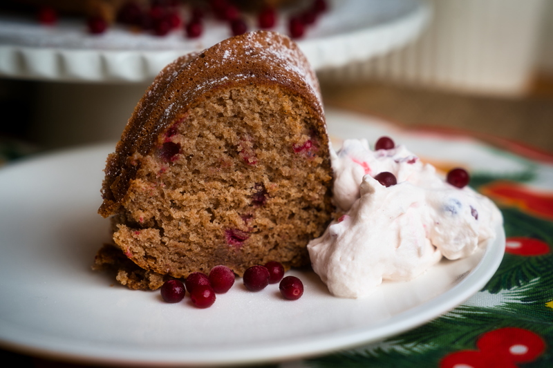 Mjuk pepparkaka med lingongrädde