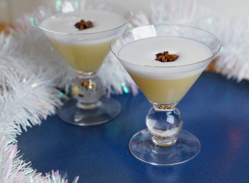 Vinterkryddad päron-cocktail